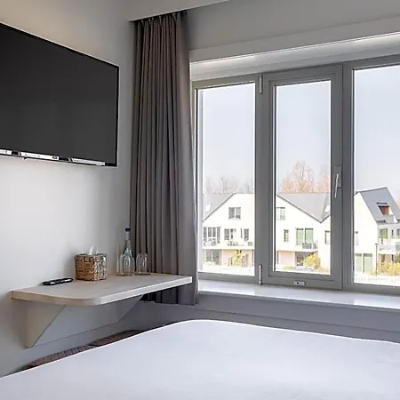 Hotel West Bay 3*