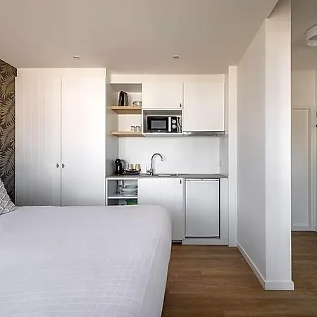Hotel West Bay 3*